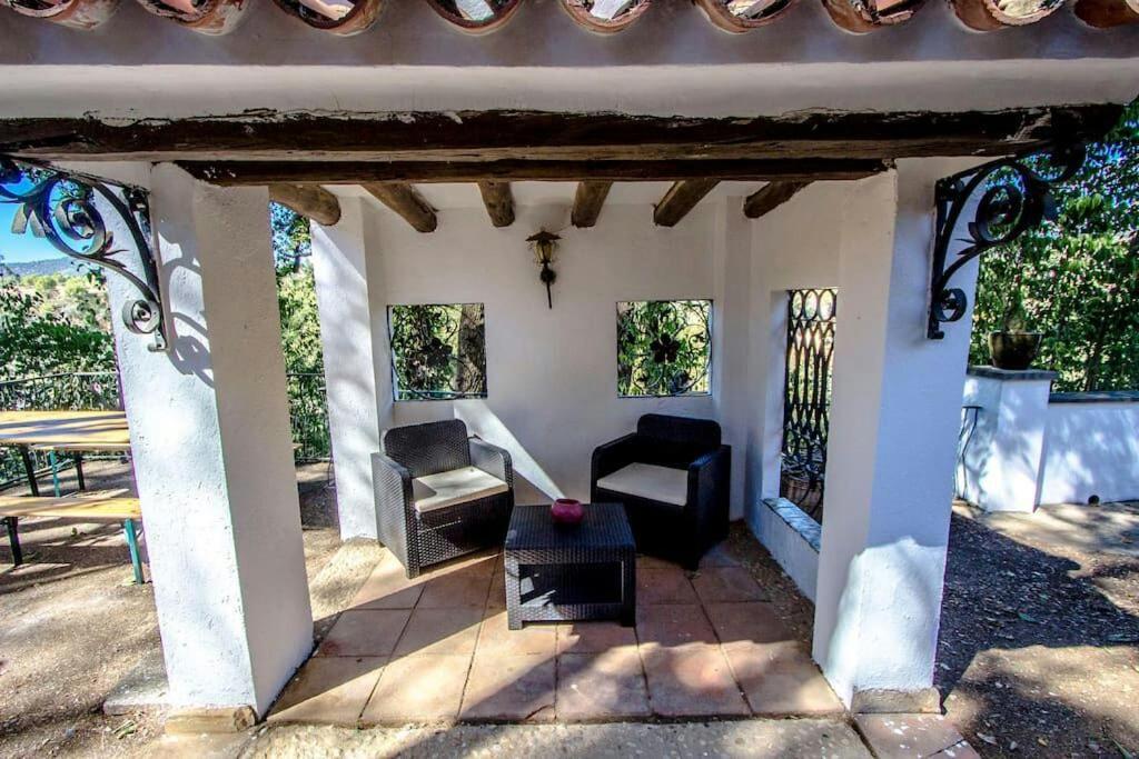 Les Canyes Cottage, Private Villa Resort Piera Quarto foto